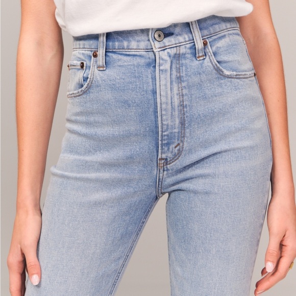 Abercrombie and fitch ankle straight ultra high rise Jean - Picture 7 of 9